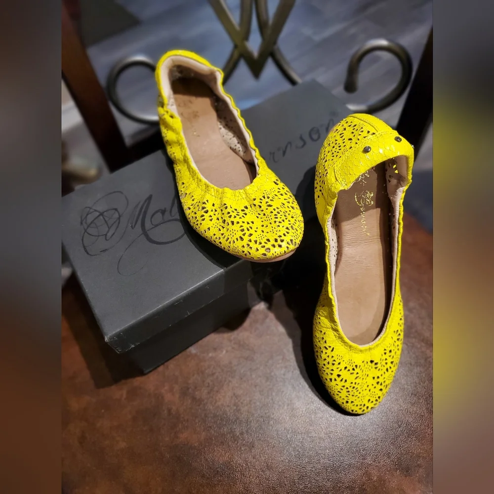 Matt Bernson Waverly Laser Leather Flats size 7.5 NIB - Picture 2 of 10